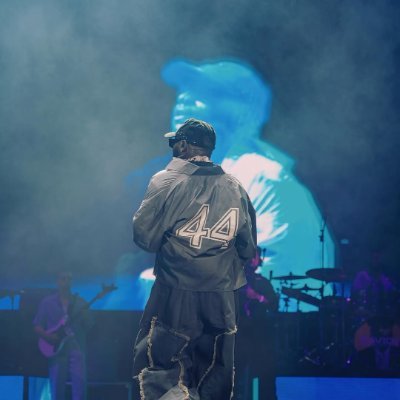 dezzyizang's profile picture. 
