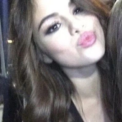 totalsel's profile picture. ryan. selena gomez enthusiast //fan account. og account was from 2011 🤧