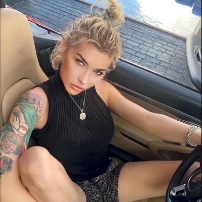 AubreyK98411's profile picture.