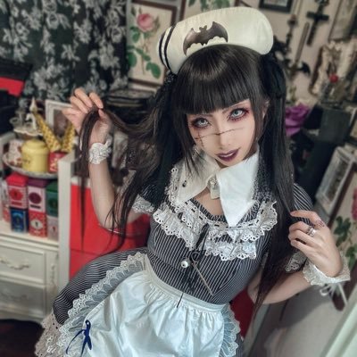 スコーンと紅茶のある暮らしをしている魔族🥀日々の記録を綴ってます。(ゴシック、ロリヰタ、ティータイム、カフェ巡り、食卓、お買い物、ぬい撮り)