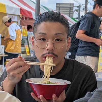 TobaccoPear's profile picture. 趣味：短歌｜174.3cm ｜関東在住｜フリーで活動中｜主演：短編映画『これから』、出演： 『東京リベンジャーズ』etc... ｜漫才コンビ「ヌマヌーヴォー」のツッコミ｜ラジオでました。バラエティ番組にもきっと出ます｜お手柔らかにお願いします。 ご連絡はコチラ→numanouveauofficial@gmail.com