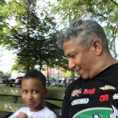 Soy amigo del amigo,amo la familia. amo la política con respecto. Soy chef de profesión Soy profesional en corte y confección. Doy mi vida por la soluciones RD