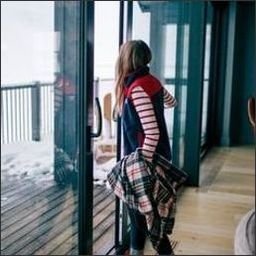 rosalino5456327's profile picture. Messy bun and getting stuff done.