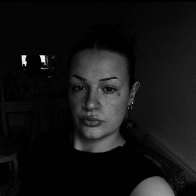 yourreallea's profile picture. 