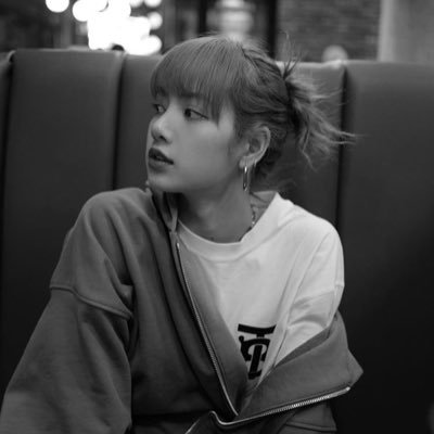 notluix_'s profile picture. infp :|