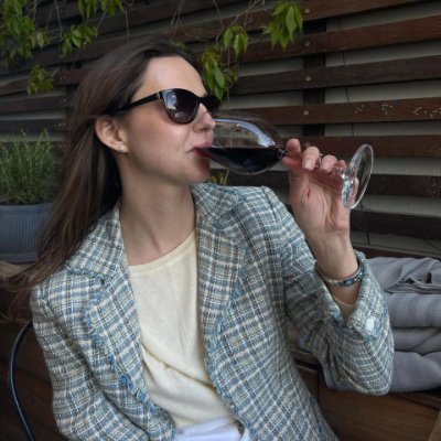 Gwenheims's profile picture. My freedom is not given to me by others, but earned by myself. Never apologize for choosing things that make you happy.🍂