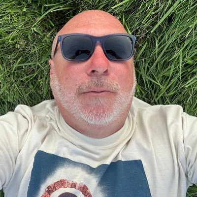 SimpsonDer53521's profile picture. Just like you, I am light energy traveling through the universe with a stopover here on Mother 🌏 living in Canada 🇨🇦