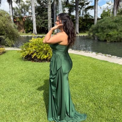 FeerRoura's profile picture. A pathological people pleaser