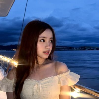 eliibunny's profile picture. a silent fan🌷
