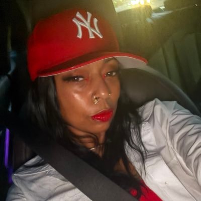 thecutestlittl3's profile picture. Mom of 3, Army, Air Force Veteran, OES/⭐️\PHA Doctoral Student,  MSHRM, BSBA 🇨🇻 IG: thecutestlittlevegan