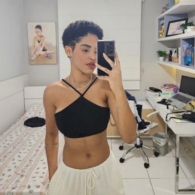 ssoneves's profile picture. solidão com vista pro mar