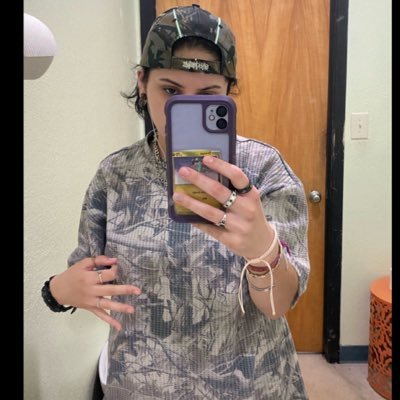 cryptidmenace's profile picture. 