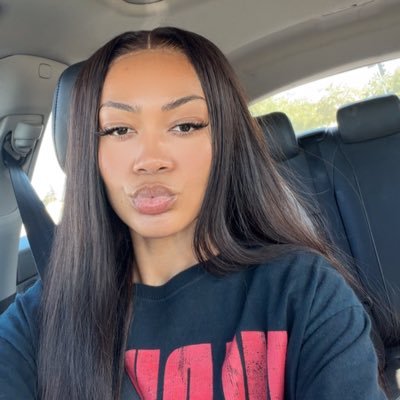 ayanaowens_'s profile picture. as long as the dice are rolling, you’ll get your 6