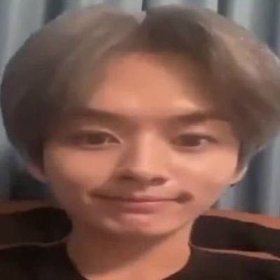 worldsapartlou's profile picture. that one bitch who dont play bout the summers brothers