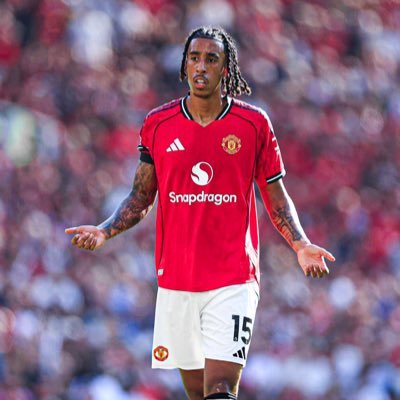 utdfn8's profile picture. Fan account.