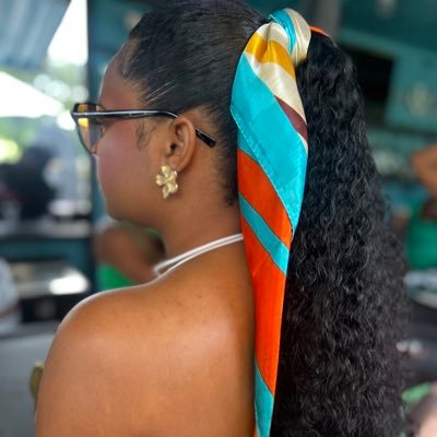 smoox__'s profile picture. 🤷🏽‍♀️🇧🇲Yes, it's me on Twitter😂| I promise I talk a lot of 💩😅