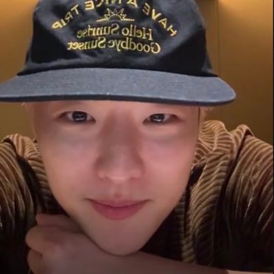 woodz_justyou's profile picture. ์ฐ์ฆ์ ๋ญ๋ง์ด์ข์