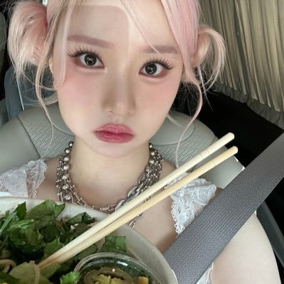 yuzucals's profile picture. 