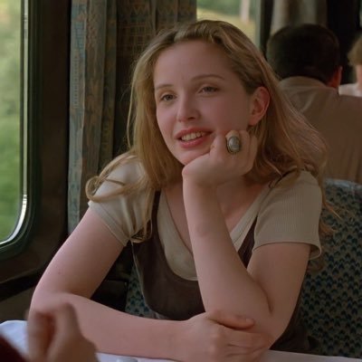 VMlNS55's profile picture. 