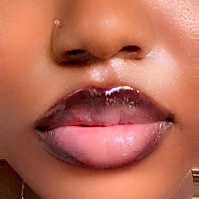 Pretty__Vanessa's profile picture. Beauty| lifestyle| food💋    |🦅❤️