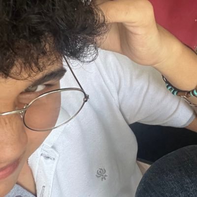 eliiiii_199's profile picture. 