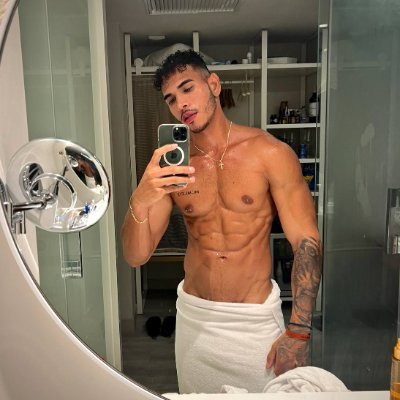 PamelaJhappen's profile picture. Too late to judge me👇