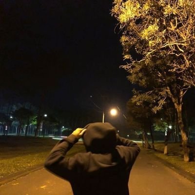 HassanArhaan's profile picture. 𝐃𝐚𝐫𝐤𝐞𝐫 𝐭𝐡𝐚𝐧 𝐲𝐨𝐮𝐫 𝐭𝐡𝐨𝐮𝐠𝐡𝐭𝐬 🌘𝗙𝗮𝗶𝗹𝘂𝗿𝗲 𝗶𝗻 𝗮 𝗼𝗽𝘁𝗶𝗼𝗻