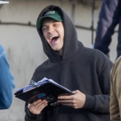 hollandlver's profile picture. i miss spider-man a normal amount (not) 23 she/her