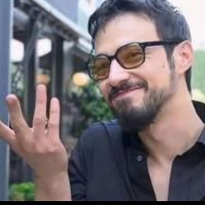 tosbiggnirdesin's profile picture. paralel evrende kocam 
#mertyazıcıoğlu