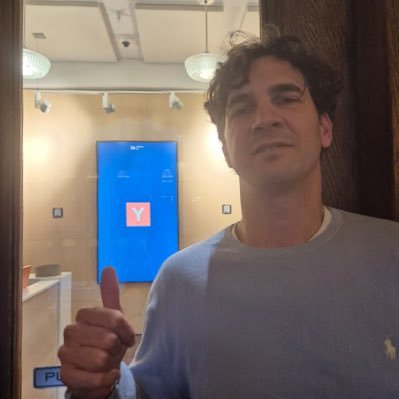 es_x_ai's profile picture. 