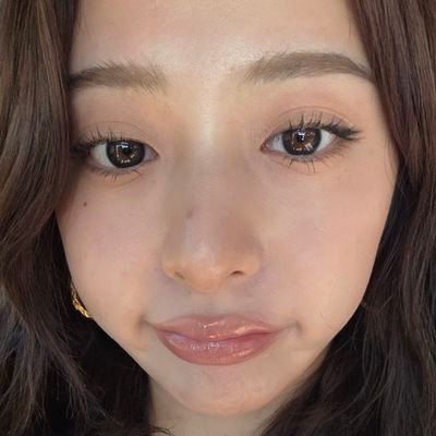 hyyjns's profile picture. thinking about 허윤진 24/7