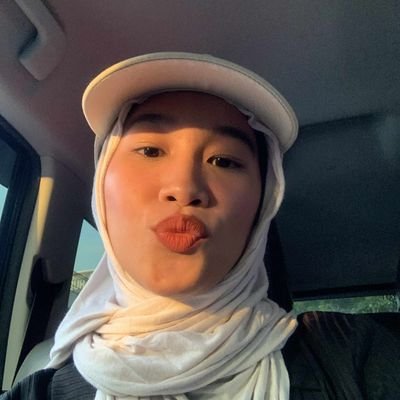 alisittimyka's profile picture. 