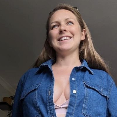 becky_nurs54163's profile picture. 
