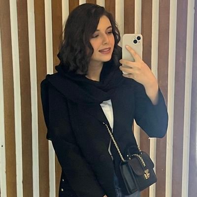 2457_fgk's profile picture. بی تو نه بویِ نَمِ باران نجانم داد نه شمارش ستاره‌ها تسکنیم.
 چرا صدایم کردی، چرا؟!