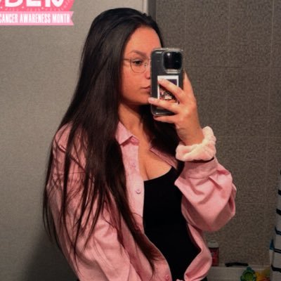 claramrl3's profile picture. 19❤️30💍