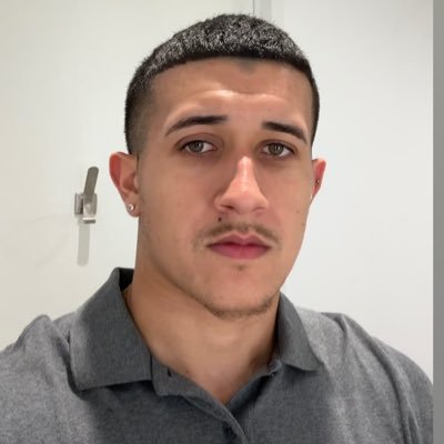 renzo_js's profile picture. 🇵🇷