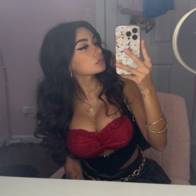 avillarreal1215's profile picture. 24 🇲🇽 Chicago