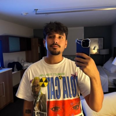 Urielizzle's profile picture. 