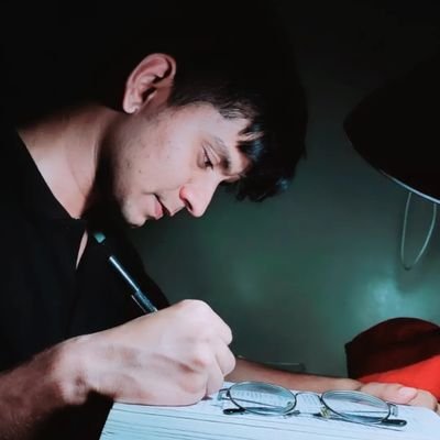 Yug_Dave's profile picture. 'युग' नही मरा करते !!

Lawyer|Writer