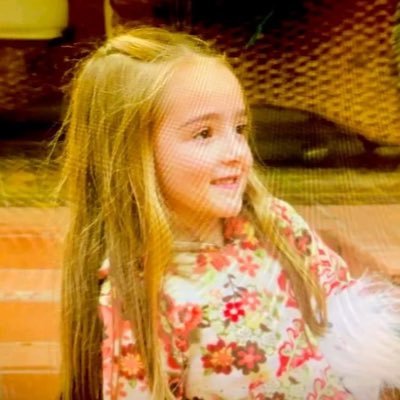 elaine_lov13153's profile picture. Apoyo a nuestra peque 🐷 síganla en sus redes oficiales @elaineharomusic .