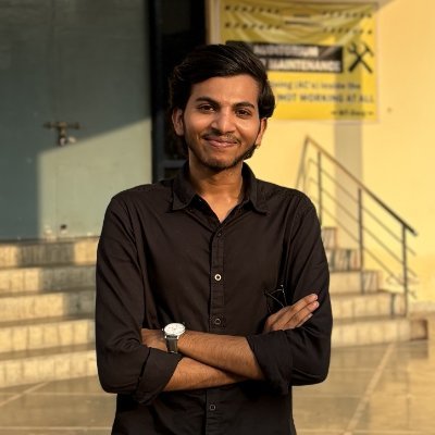 anmolrandom's profile picture. he/him.    
21.    
thodi achchhi baat thodi bakwaas            
Loves Writing, Reading, Creating, Conversations. 
✍️❤️✌️☺️📖💻