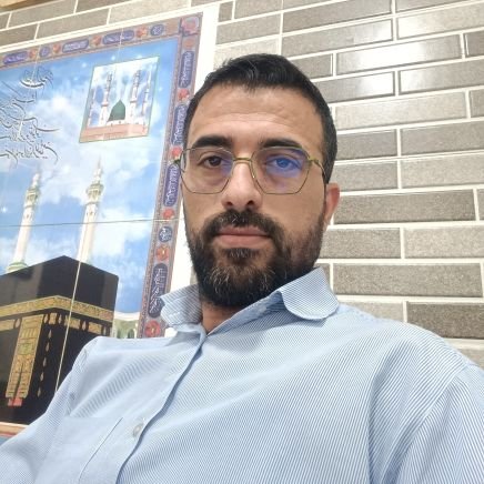 Ahrar5960's profile picture. ✍🏻أنا ناشط سياسي أُكرّس جهودي لخدمة قضايا الأمة الإسلامية والدفاع عن قيمها ومبادئها. أعمل على نشر الوعي والحرية السياسية...
واتمنی لکم الخیر....🤲🏻🫵🏻