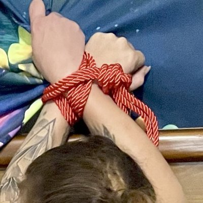 Onlyfans/Fansly creator. If you want to come fast and hard, follow for more baby ;)