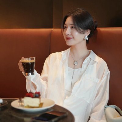 anmitsu_shisha's profile picture. Explorer of places, collector of moments 🌍📸
Scammers, don’t waste your time with me, or it will be me…wasting your time.