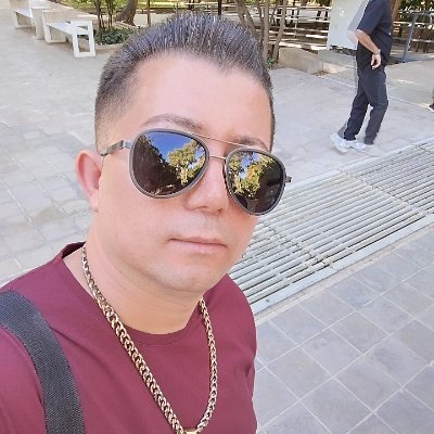 thrampii's profile picture. خیابون بوده تحصیلاتم من جدولو به نیمکت ترجیح دادم..!  
نه محدودم به زمان و مکان نه حل میشم وسط حماقت عوام.!!  
روز مره نویس از همه چی و همه جا مینویسم..