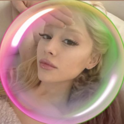 _artsyari's profile picture. it’s good to see me, isn’t it?🫧