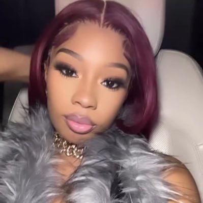 niaa_aain's profile picture. 