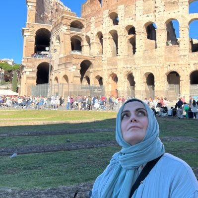 regine_olsene's profile picture. Köşe yazarı, Editör, Sanat Tarihçisi. "Kur’an 5:8". Müzik, Sinema, Seyahat. Instagram: regine_olsene
