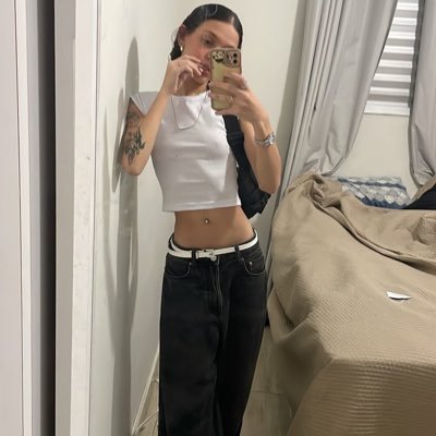 juliaffferreira's profile picture. Bem aventurados os mansos de coração, pois eles herdaram o reino dos céus.