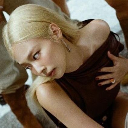 thsngyu's profile picture. lisa frankenstein, 2024.